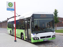 IBA-Bus, Haltestelle Harburger Schlossinsel (Foto Gisela Baudy)