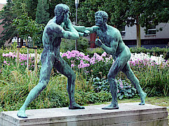 Bild 9: "Faustkämpfer" aus Bronze von 1912/1913, Statue des Künstlers Eberhard Encke (1881-1936). (Foto Gisela Baudy)