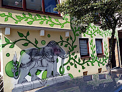 Bild 4: Hausmalerei mit Indischem Elefant in der Meyerstraße 36