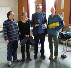 Vier der zehn Mitgründer des Umsonstmarktes: André Jobst, Nadine Schomburg, Lethi Ivar und Paul Paap (von links) (Foto Gisela Baudy)